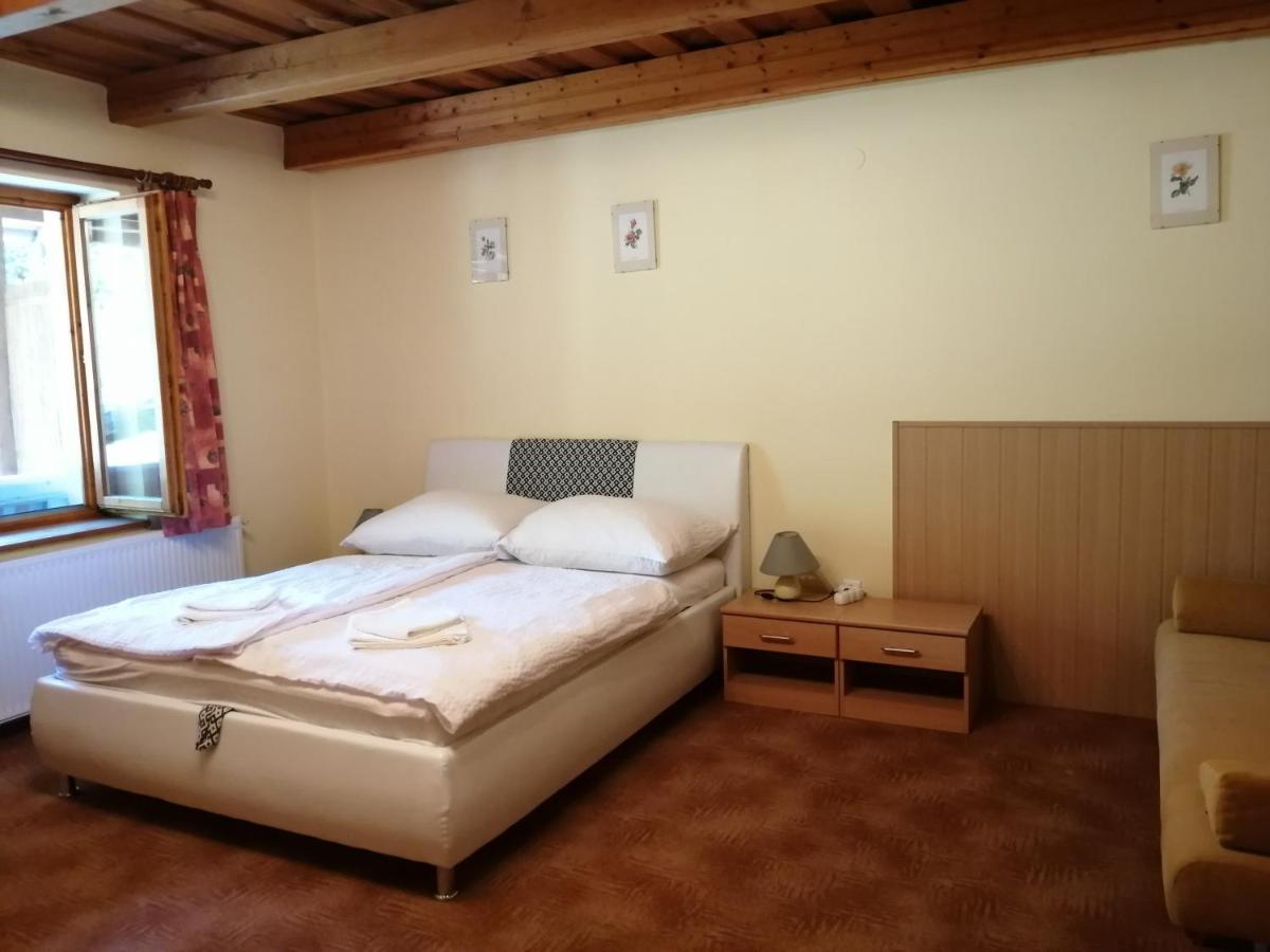 Flora Apartmanok Кегідакуштань Екстер'єр фото